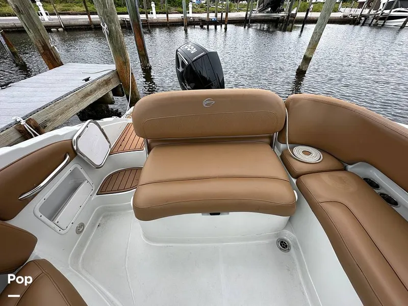 Slide: The Image of Crownline Boats E235XS 2023 - 16803444