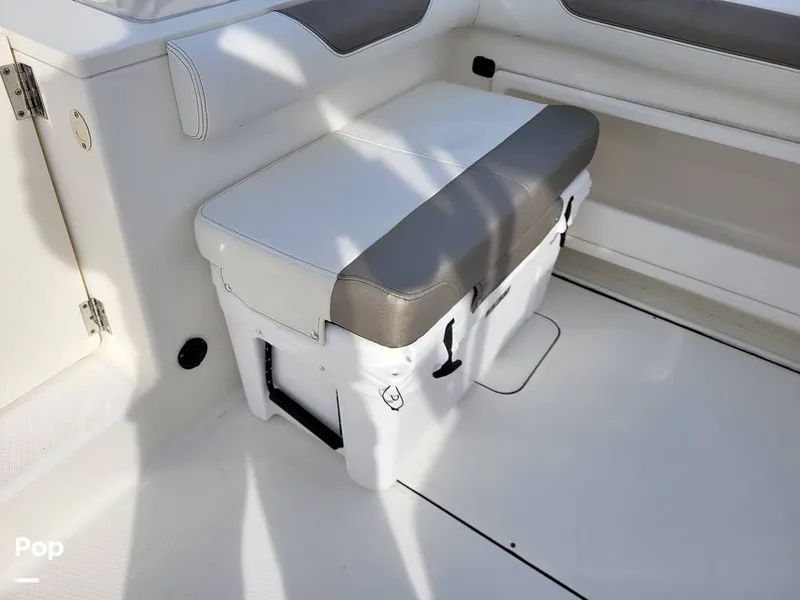 Slide: The Image of World Cat 325CC 2023 - 16115439