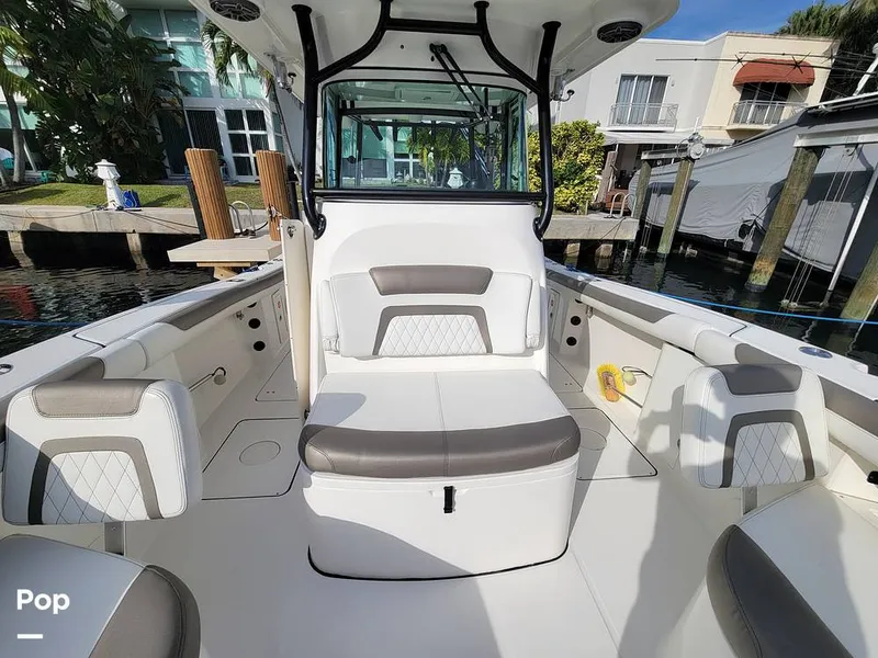 Slide: The Image of World Cat 325CC 2023 - 16115507