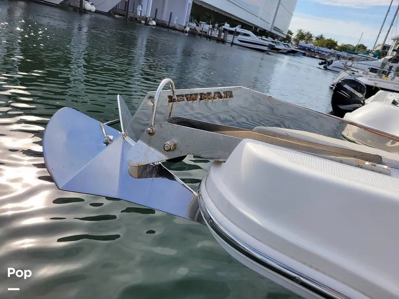 Slide: The Image of World Cat 325CC 2023 - 16115502