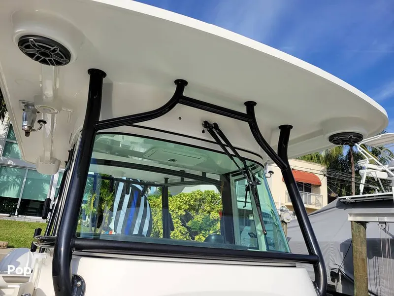 Slide: The Image of World Cat 325CC 2023 - 16115510