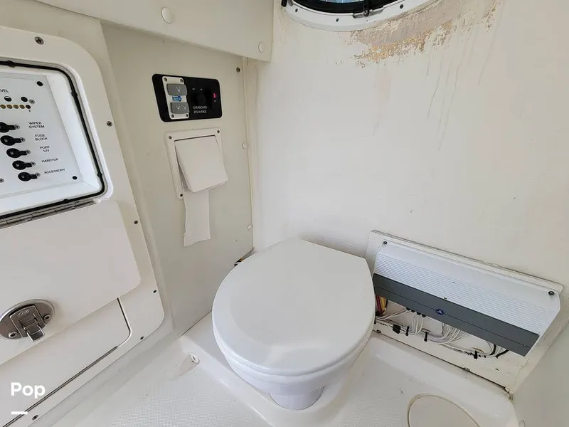 Slide: The Image of World Cat 325CC 2023 - 16115518