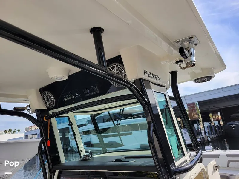 Slide: The Image of World Cat 325CC 2023 - 16115522