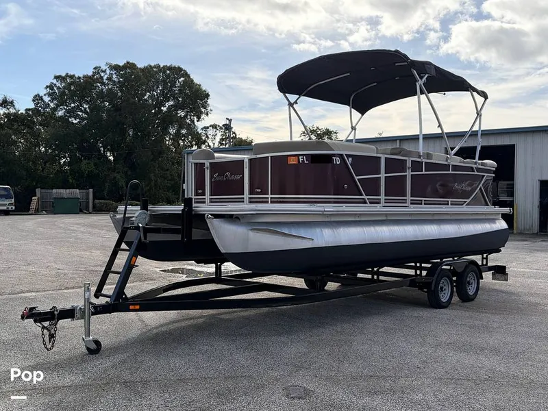 Slide: The Image of SunChaser Geneva 22CRS 2022 - 16133463