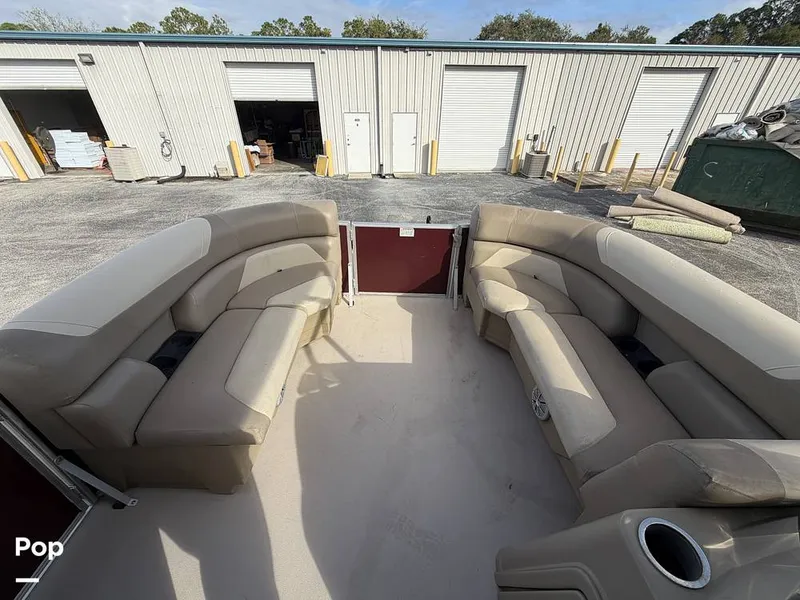 Slide: The Image of SunChaser Geneva 22CRS 2022 - 16130044