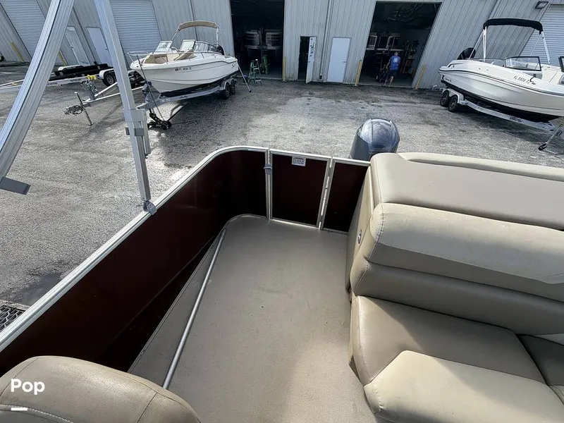 Slide: The Image of SunChaser Geneva 22CRS 2022 - 16130050