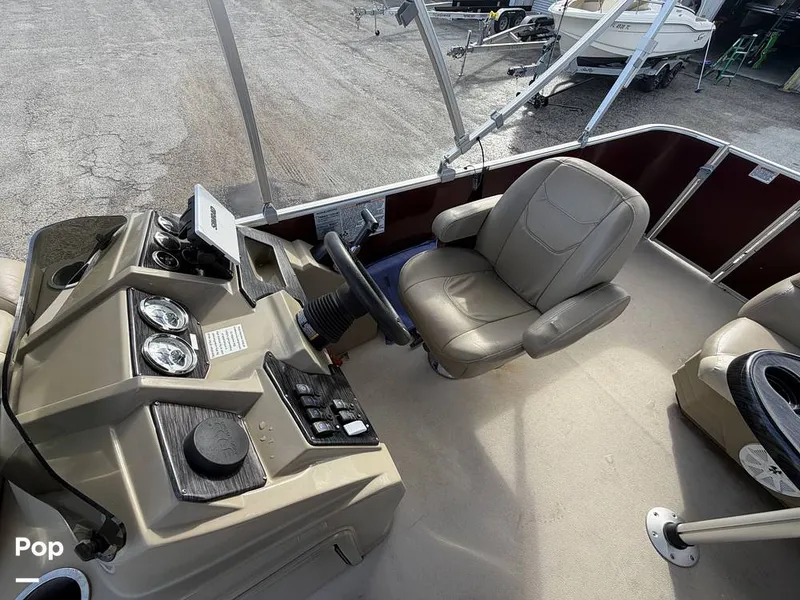 Slide: The Image of SunChaser Geneva 22CRS 2022 - 16130052