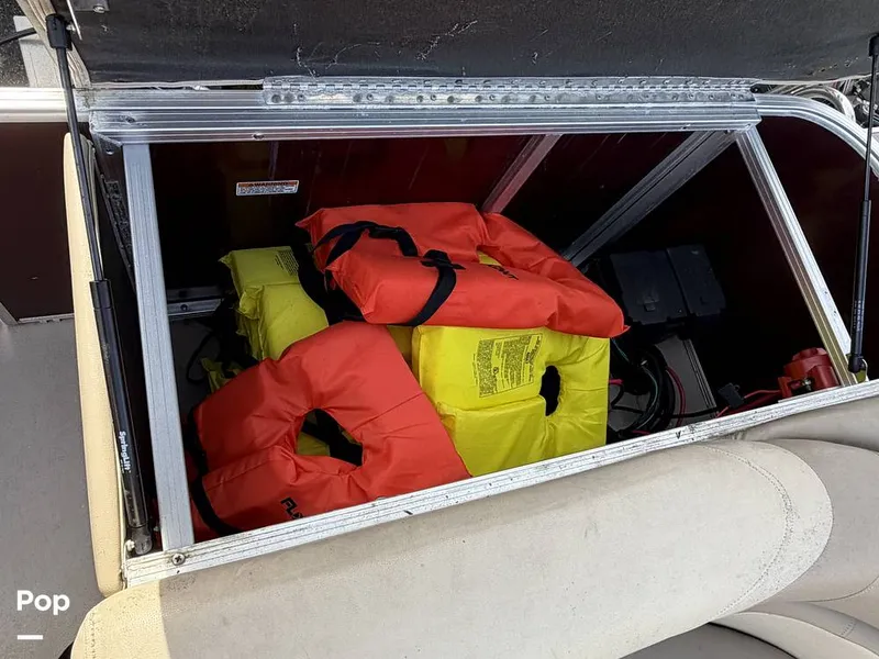 Slide: The Image of SunChaser Geneva 22CRS 2022 - 16128877