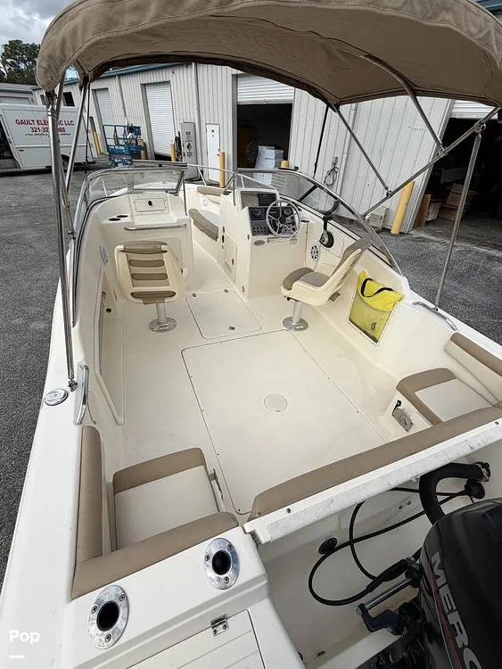 Slide: The Image of Scout 210 Dorado 2022 - 16130314