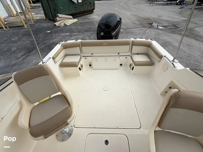 Slide: The Image of Scout 210 Dorado 2022 - 16130245