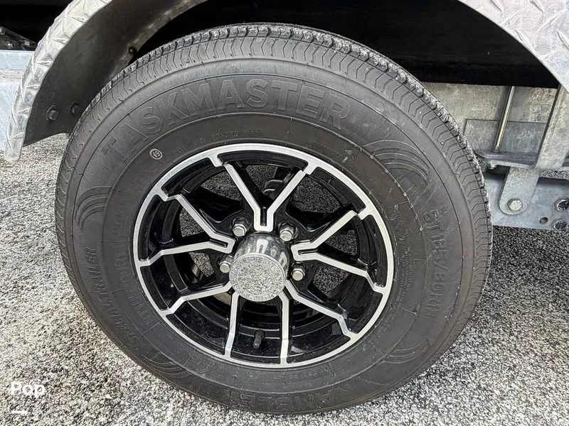 Slide: The Image of Scout 210 Dorado 2022 - 16130293