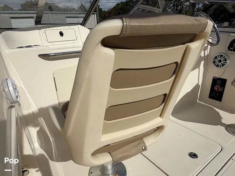 Slide: The Image of Peace of mind: Ask for a complimentary BoatHistoryReport report ($39.99 value) - I1