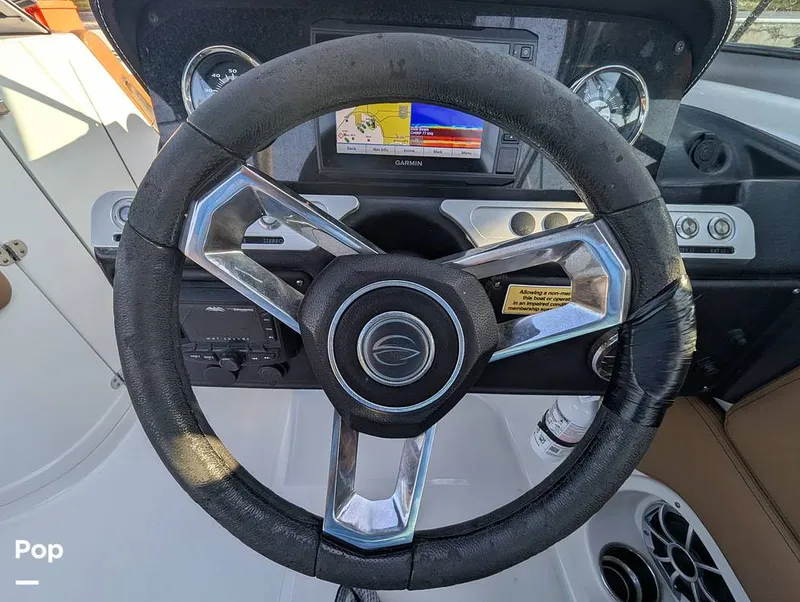 Slide: The Image of Crownline Boats E235 XS 2023 - 16098418