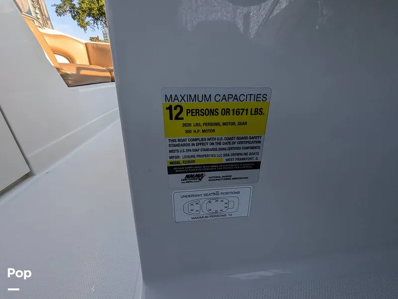 Slide: The Image of Crownline Boats E235 XS 2023 - 16098421