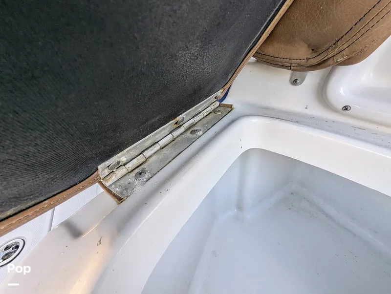 Slide: The Image of Crownline Boats E235 XS 2023 - 16098433