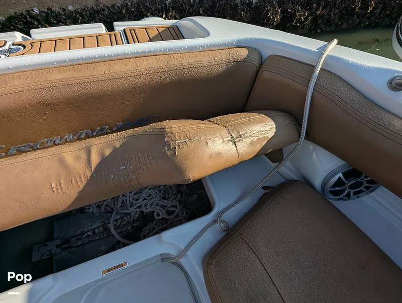 Slide: The Image of Crownline Boats E235 XS 2023 - 16098501