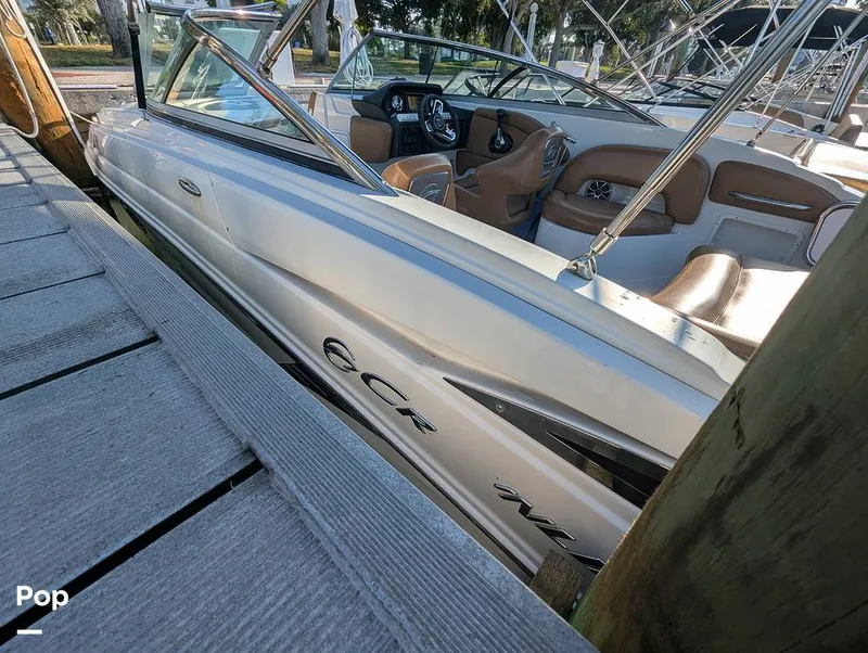 Slide: The Image of Crownline Boats E235 XS 2023 - 16098543