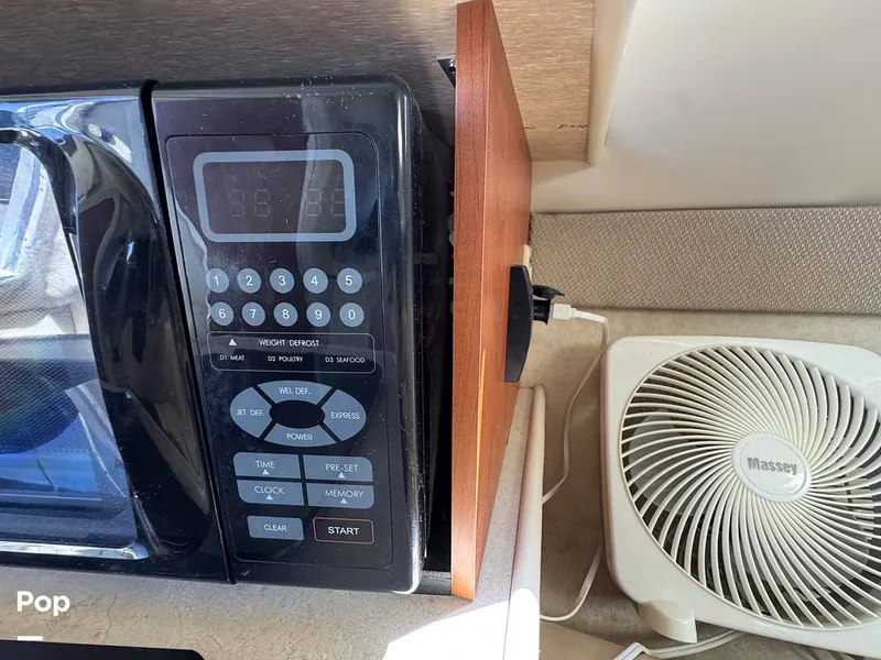 Slide: The Image of Bayliner 245 2005 - 16333835