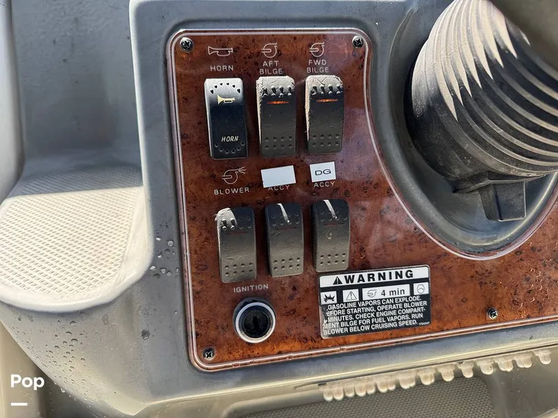 Slide: The Image of Bayliner 245 2005 - 16333855