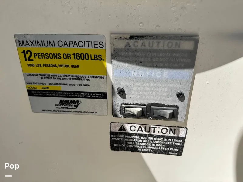 Slide: The Image of Bayliner 245 2005 - 16333857