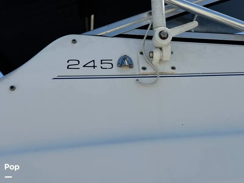 Slide: The Image of Bayliner 245 2005 - 16333909