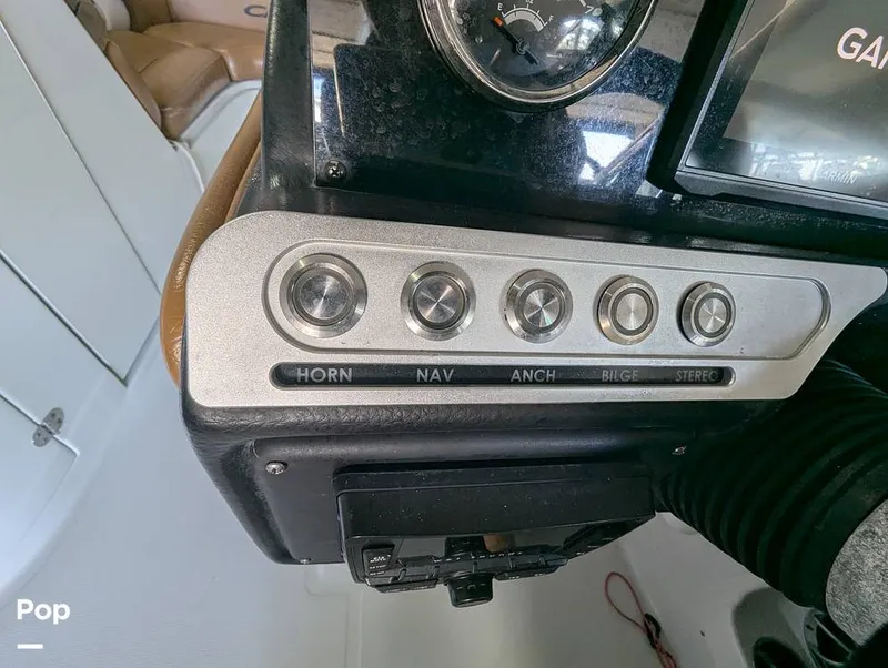 Slide: The Image of Crownline Boats E235XS 2023 - 16098778