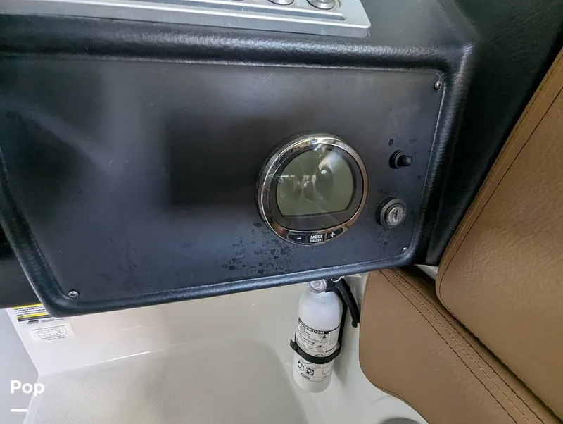 Slide: The Image of Crownline Boats E235XS 2023 - 16098780