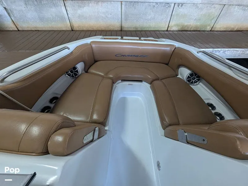 Slide: The Image of Crownline Boats E235XS 2023 - 16098770