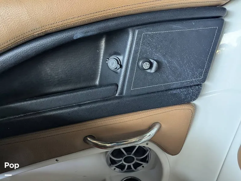 Slide: The Image of Crownline Boats E235XS 2023 - 16098791