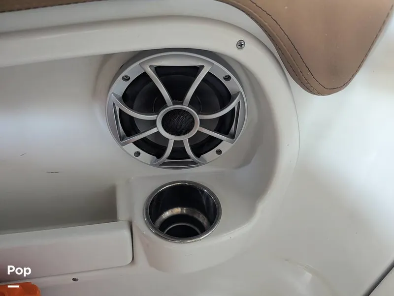 Slide: The Image of Crownline Boats E235XS 2023 - 16098793