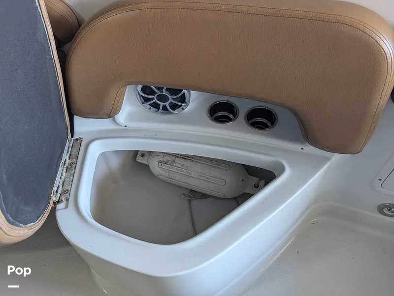 Slide: The Image of Crownline Boats E235XS 2023 - 16098798