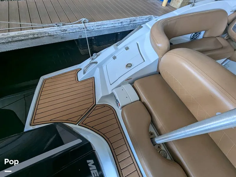 Slide: The Image of Crownline Boats E235XS 2023 - 16098810