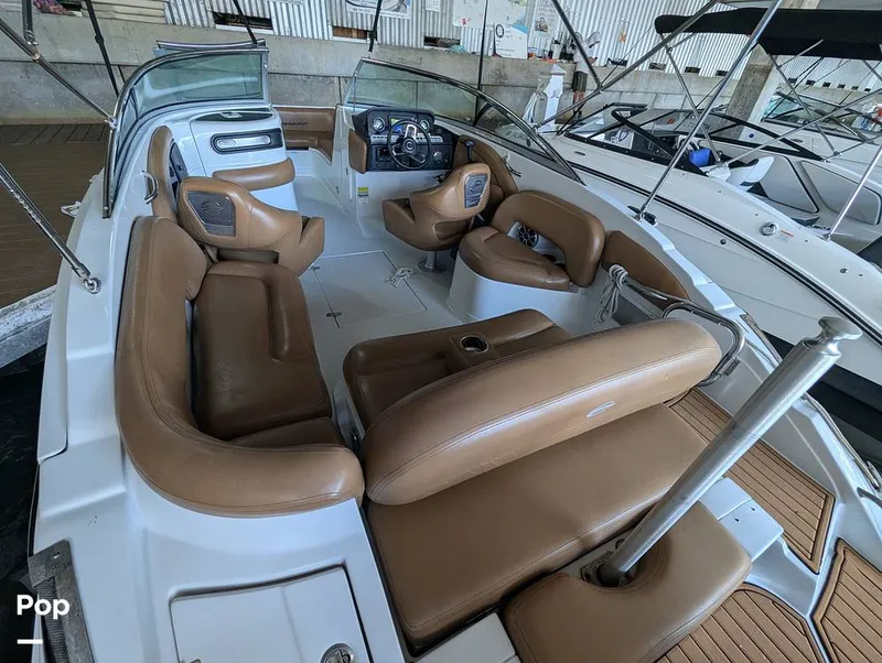 Slide: The Image of Crownline Boats E235XS 2023 - 16098813