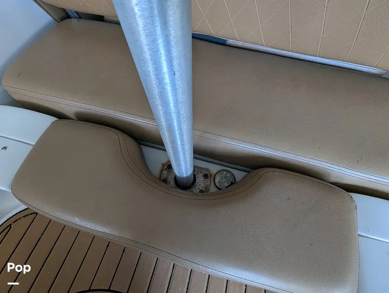 Slide: The Image of Crownline Boats E235XS 2023 - 16098815