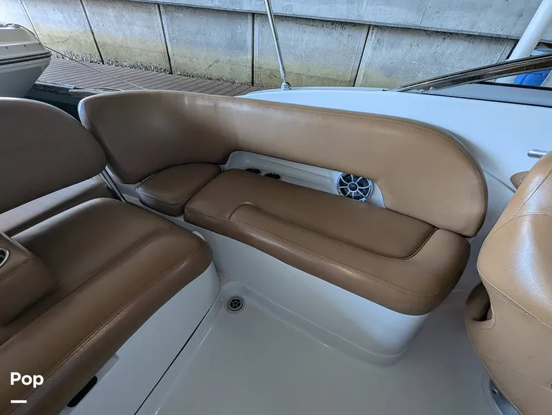 Slide: The Image of Crownline Boats E235XS 2023 - 16098826