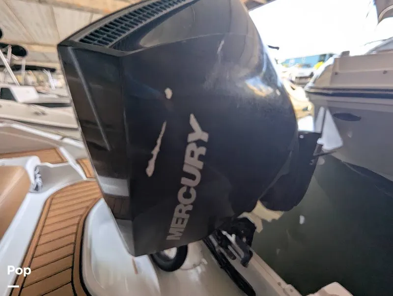 Slide: The Image of Crownline Boats E235XS 2023 - 16098835