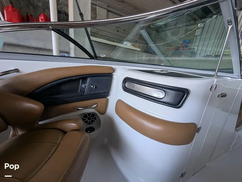 Slide: The Image of Crownline Boats E235XS 2023 - 16098841