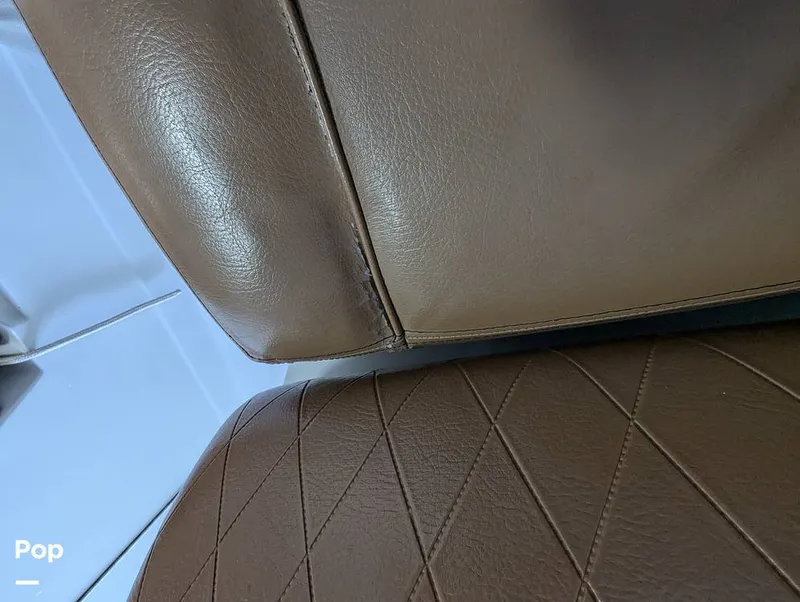 Slide: The Image of Crownline Boats E235XS 2023 - 16098853