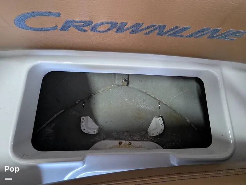Slide: The Image of Crownline Boats E235XS 2023 - 16098855