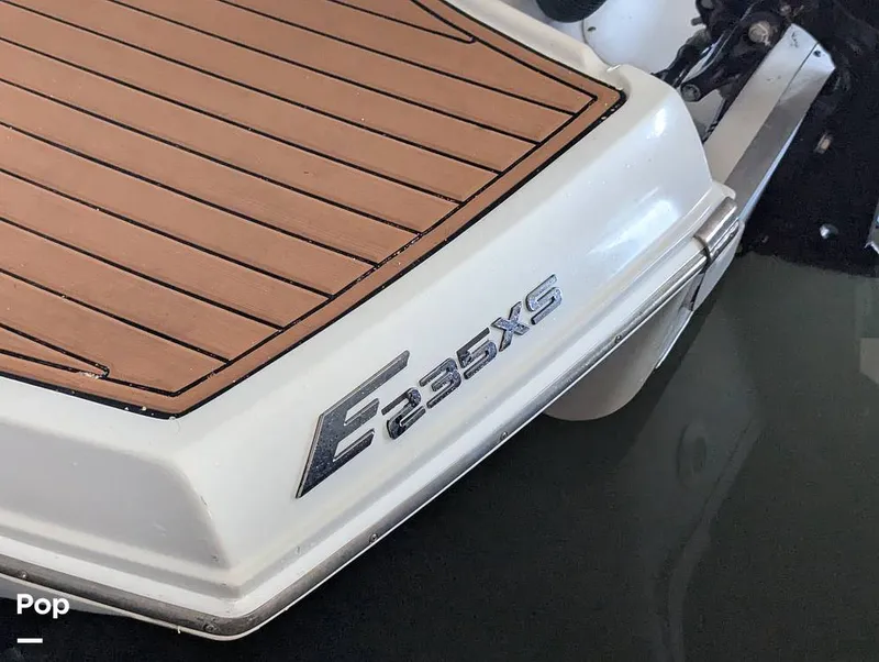 Slide: The Image of Crownline Boats E235XS 2023 - 16098858