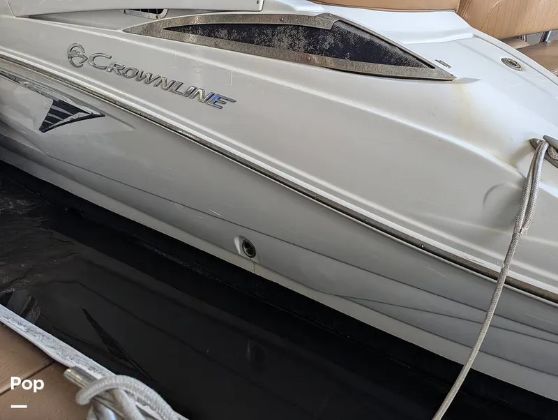 Slide: The Image of Crownline Boats E235XS 2023 - 16098860