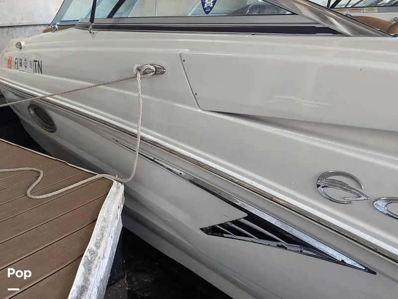 Slide: The Image of Crownline Boats E235XS 2023 - 16098861