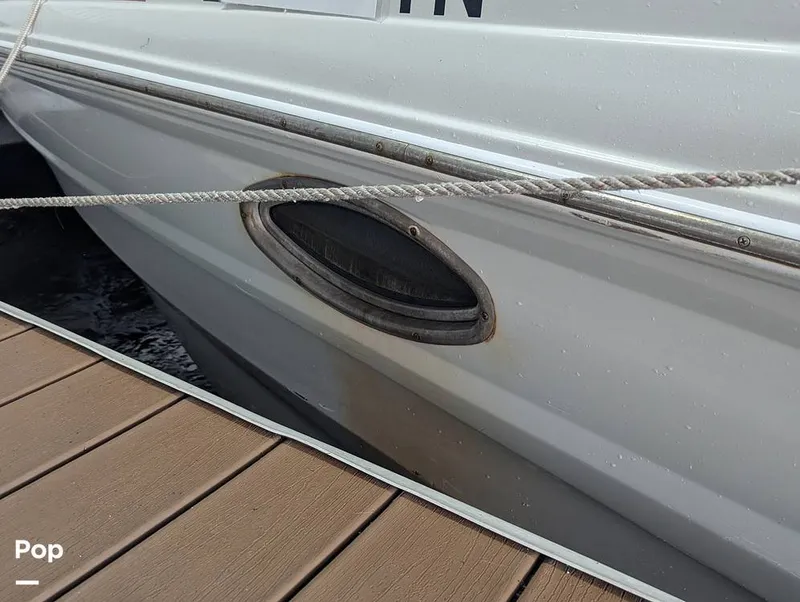 Slide: The Image of Crownline Boats E235XS 2023 - 16098864