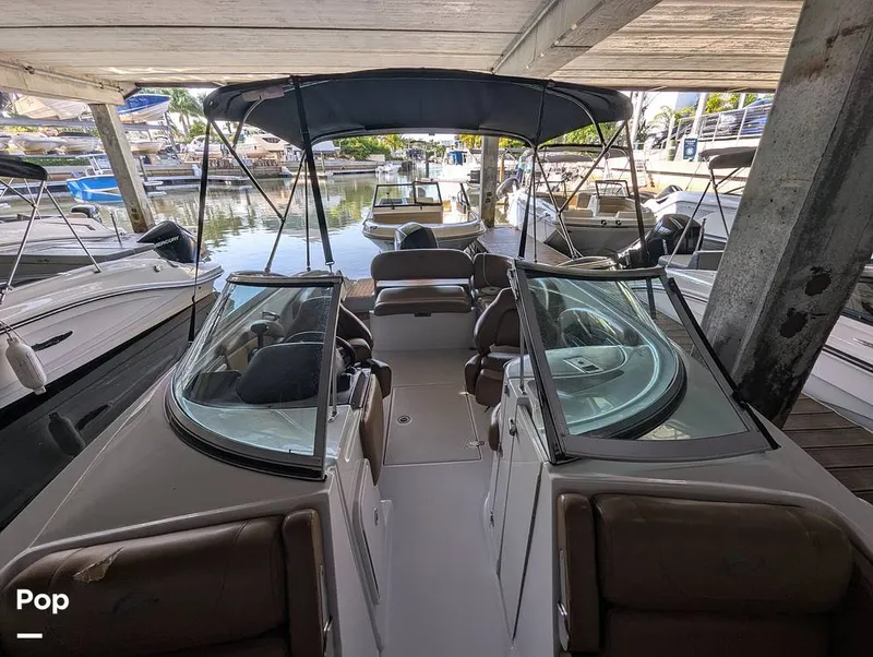 Slide: The Image of Crownline Boats E235XS 2023 - 16099087