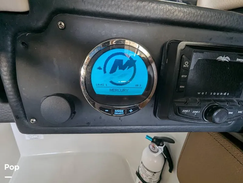 Slide: The Image of Crownline Boats E235XS 2023 - 16099145