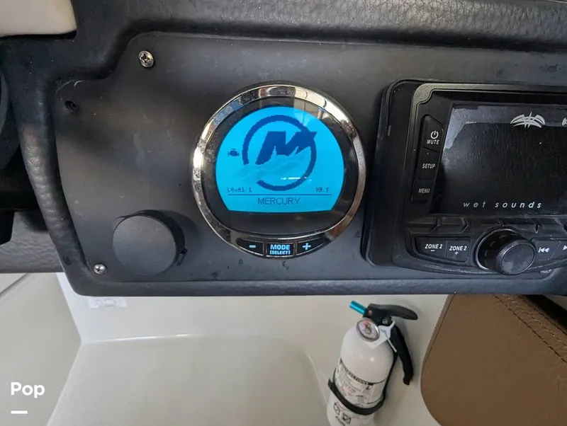 Slide: The Image of Crownline Boats E235XS 2023 - 16099144