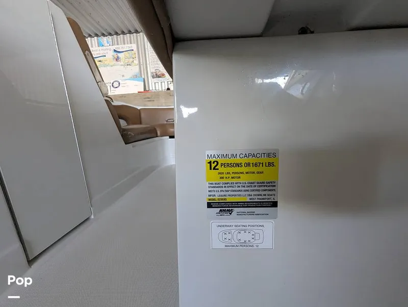 Slide: The Image of Crownline Boats E235XS 2023 - 16099095