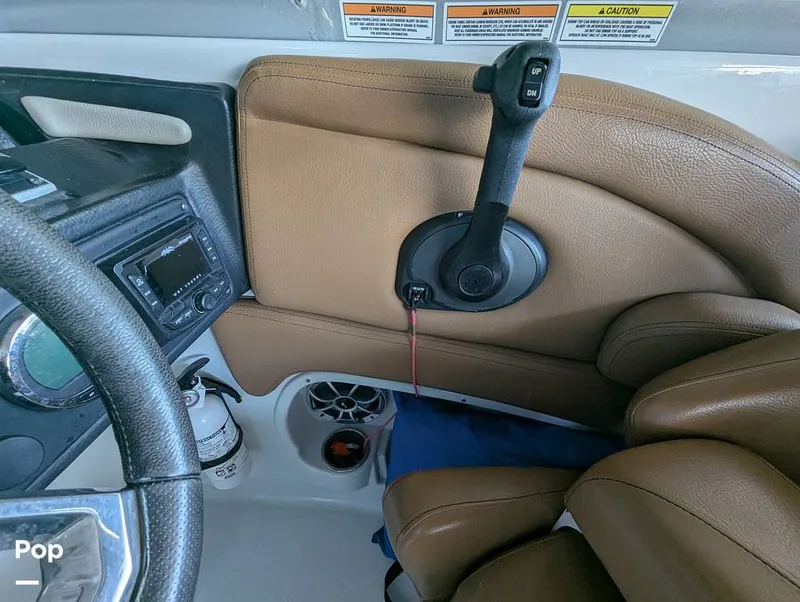 Slide: The Image of Crownline Boats E235XS 2023 - 16099096