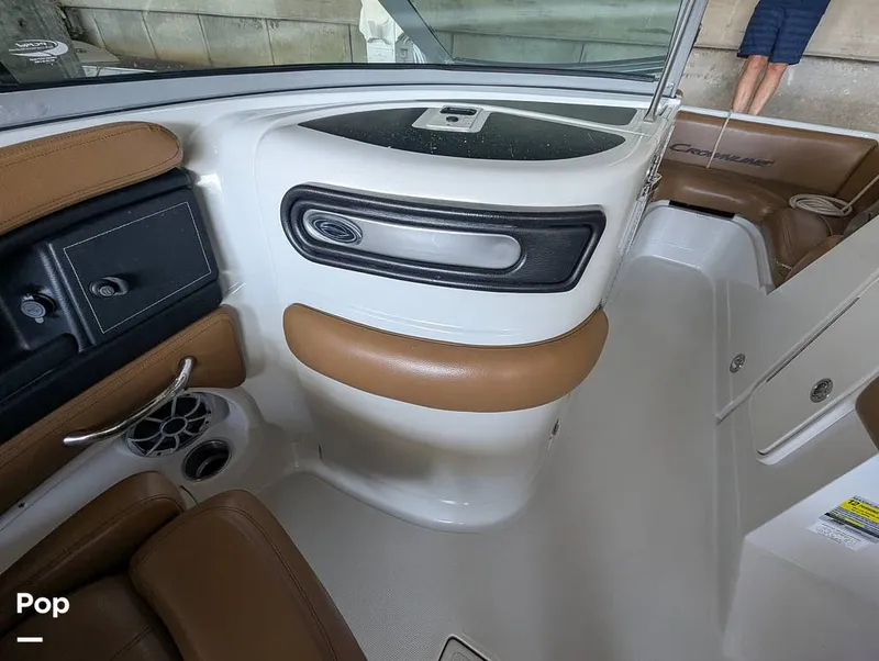 Slide: The Image of Crownline Boats E235XS 2023 - 16099097