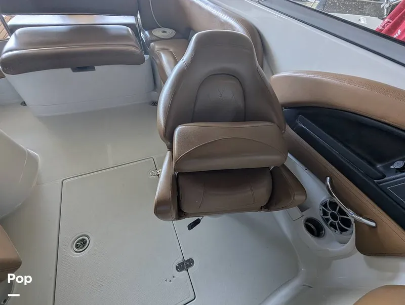 Slide: The Image of Crownline Boats E235XS 2023 - 16099104